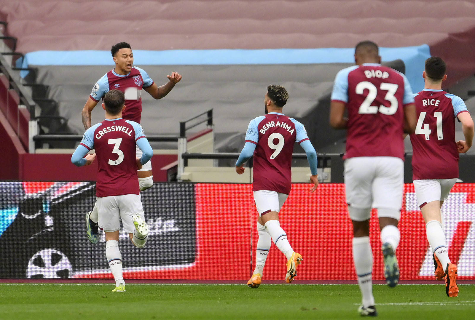 他们通过快 他们通过快